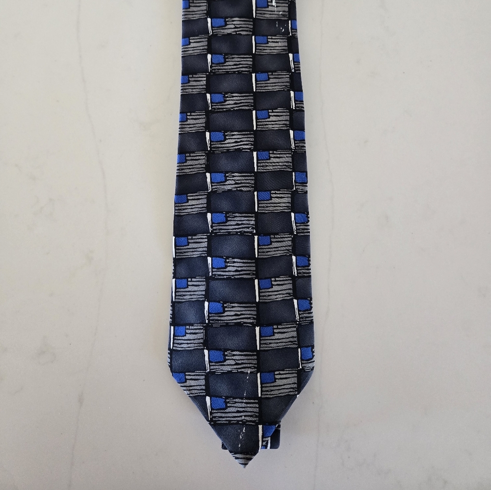 Grateful Dead U.S. Blues Fifth Set 100% Imported Silk Tie.